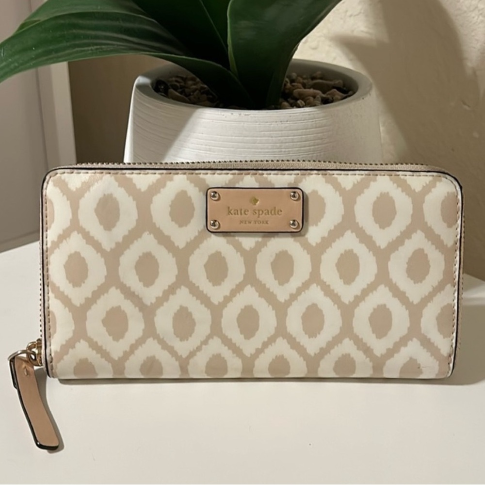 kate spade Cream Pattern Zip Wallet